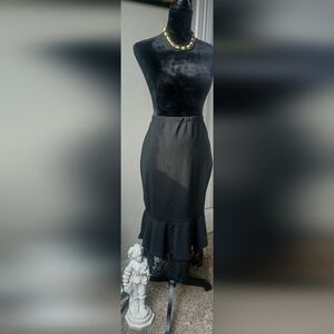 Skirt W/Flirty Lace Hem